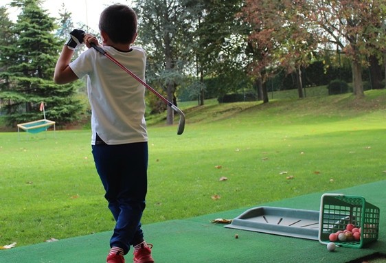 Stage golf enfant de 6 à 17 ans à Port-Marly au club Les Pyramides