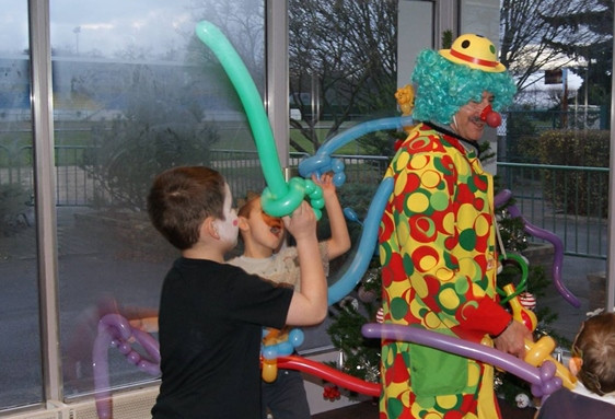 Anniversaire Piopio le clown à domicile enfant de 3 à 10 ans