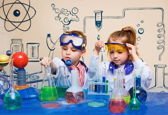 Stage éveil scientifique et multisports enfant de 4 à 5 ans à Bordeaux