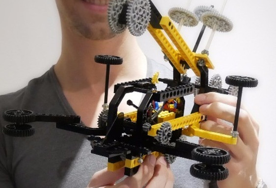 Stage création robot télécommandé enfant de 9 à 14 ans à Paris 9